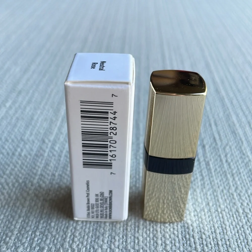 Bobbi Brown mini luxe lipstick in neutral rose